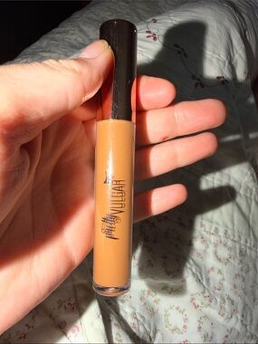 Pretty Vulgar Liquid Concealer — Warm Tan Shade